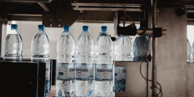 Woda mineralna butelkowana dla firm